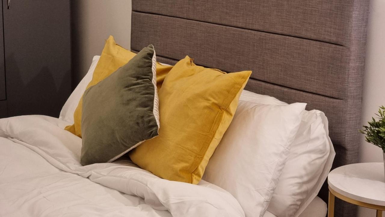 George House Newbury Luxury Apartments Экстерьер фото