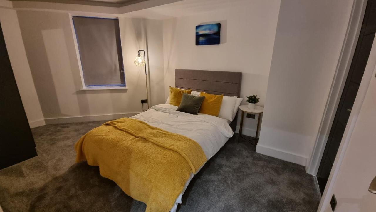 George House Newbury Luxury Apartments Экстерьер фото