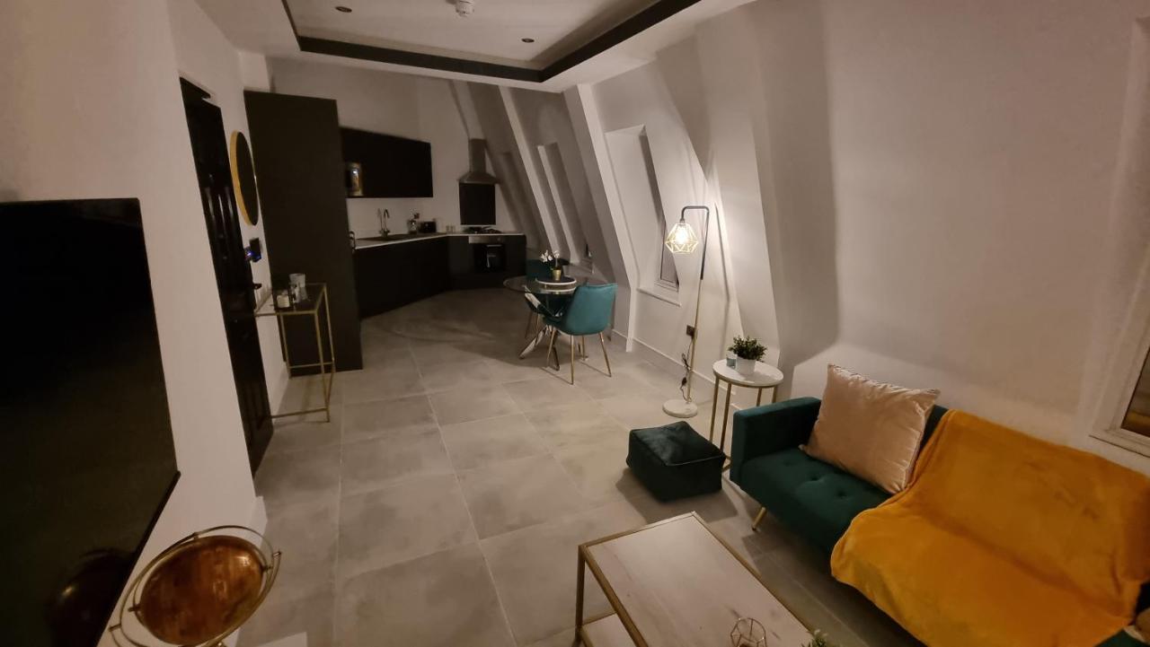 George House Newbury Luxury Apartments Экстерьер фото