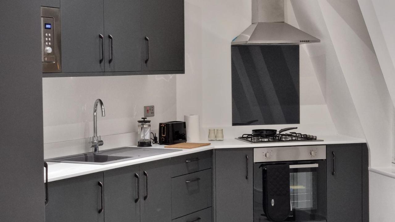 George House Newbury Luxury Apartments Экстерьер фото